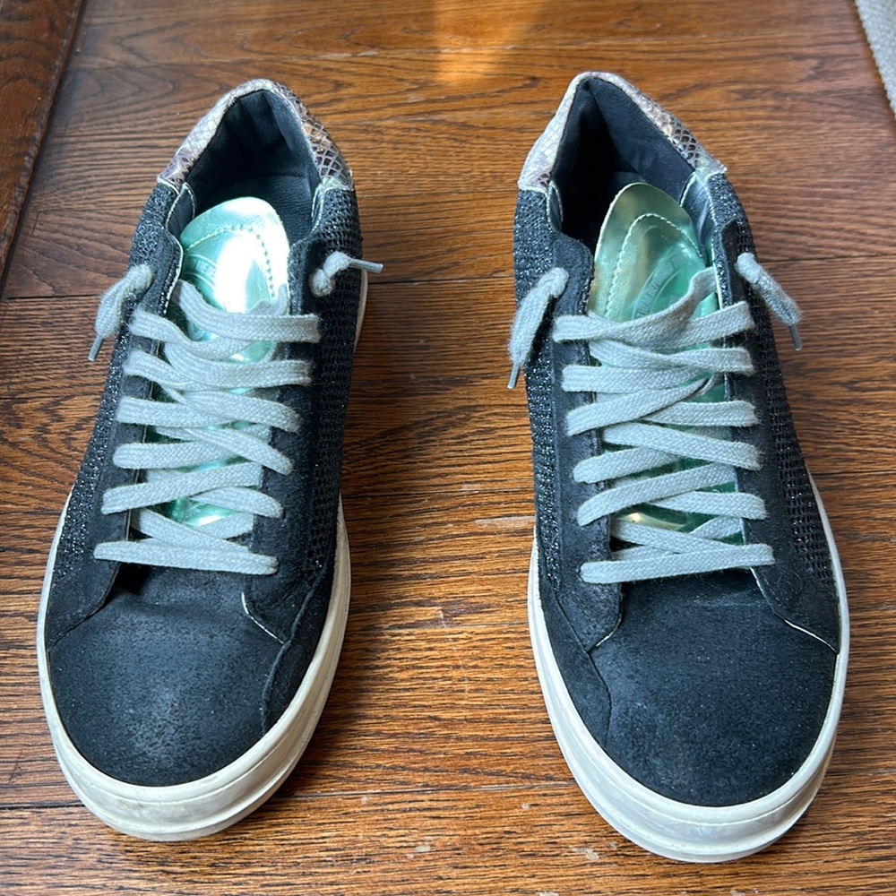 P448 sneakers, black with a glitter sheen2/muted green tongue, comfortable